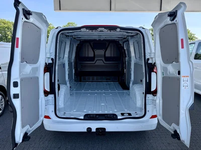 Volkswagen T7 Furgon