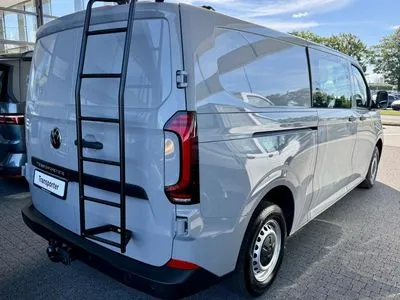 Volkswagen T7 Furgon PLUS