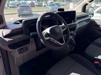 Volkswagen T7 Furgon PLUS