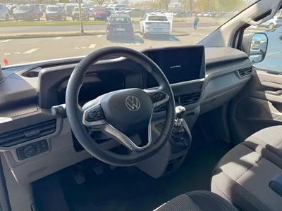 Volkswagen T7 Furgon PLUS