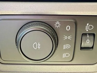 Volkswagen T7 Furgon PLUS
