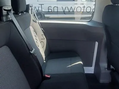 Volkswagen T7 Furgon PLUS